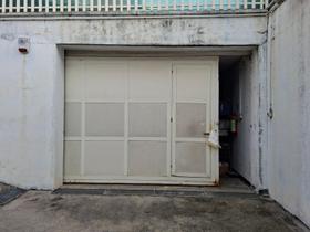 Magazzini in vendita