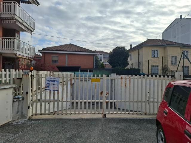 Magazzini in vendita