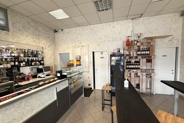 #2638601 Area di rifornimento con negozio e lavaggio in vendita - foto 3