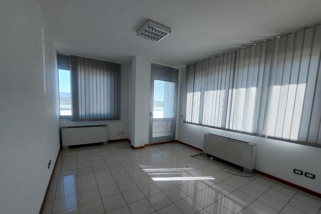 Studi privati in vendita