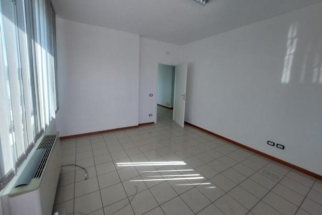 Studi privati in vendita