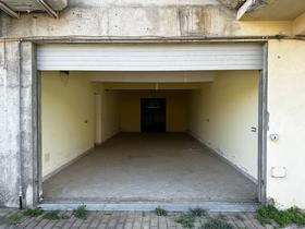 Magazzini in vendita