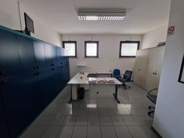#2532013 Locali ex istituto bancario con corte esclusiva in vendita - foto 6