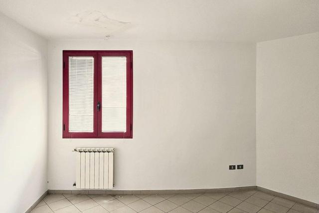 #24651 Ufficio e posto auto in edificio polifunzionale in vendita - foto 9