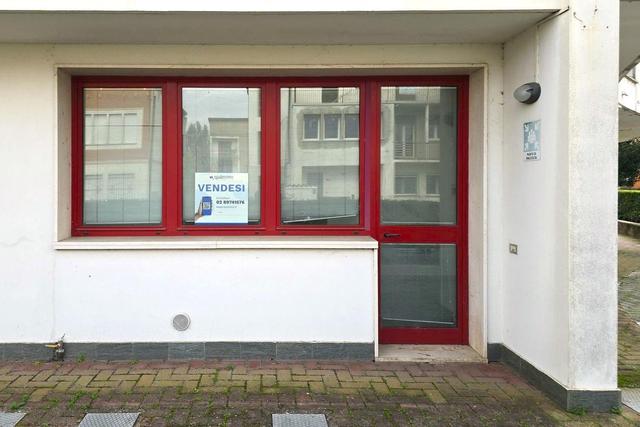 #24651 Ufficio e posto auto in edificio polifunzionale in vendita - foto 3