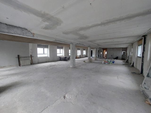 #2537939 Ufficio al grezzo in palazzo moderno in vendita - foto 7