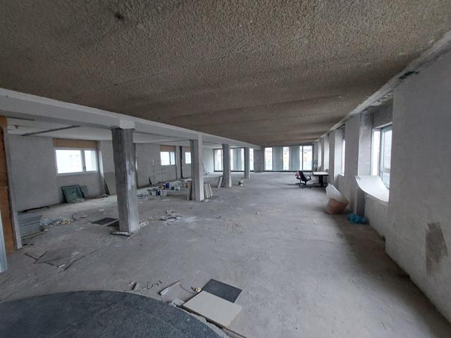 #2537939 Ufficio al grezzo in palazzo moderno in vendita - foto 12
