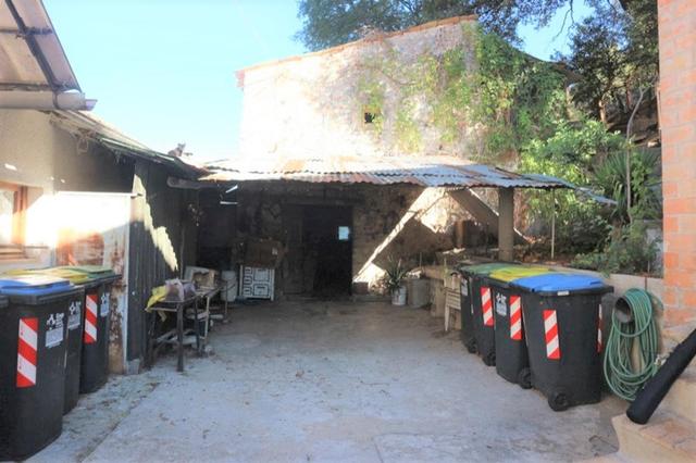 Magazzini in vendita