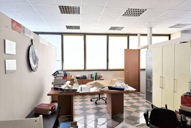Grandi dimensioni in vendita