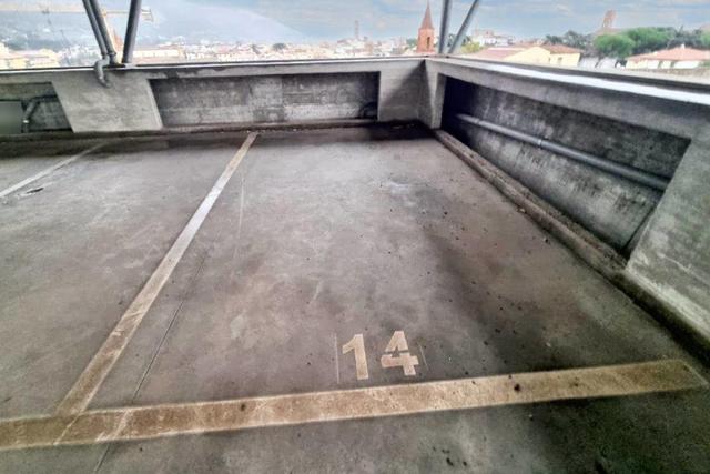 Posti auto in vendita