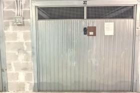 Garage in vendita