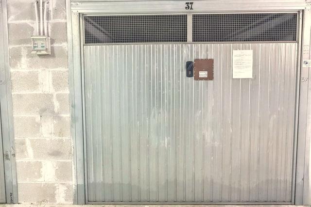 Garage in vendita