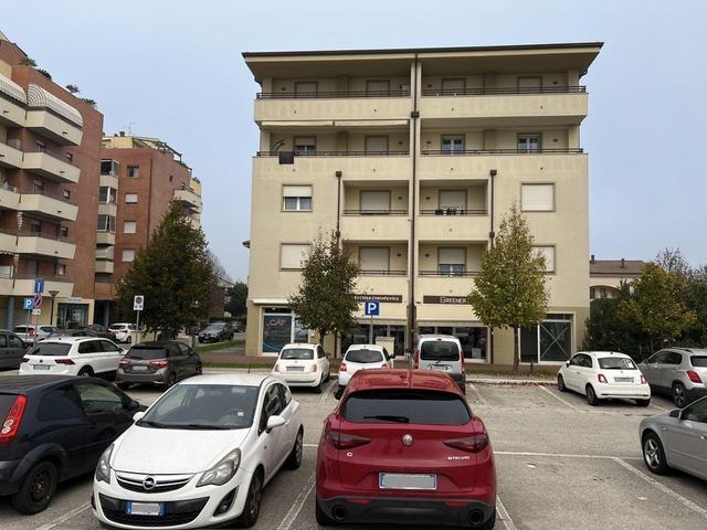 #25145 Opportunità Unica per Professionisti e Imprenditori – Ufficio/Negozio in Vendita a Bellaria in vendita - foto 6