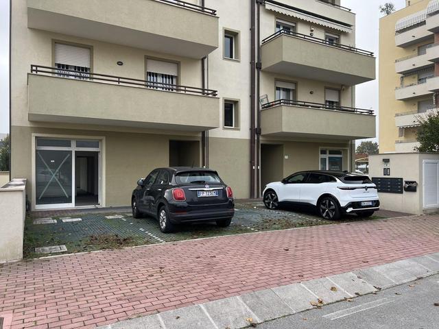 #25145 Opportunità Unica per Professionisti e Imprenditori – Ufficio/Negozio in Vendita a Bellaria in vendita - foto 5
