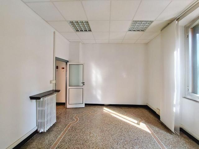 #20152 Ufficio al piano primo in palazzo signorile in vendita - foto 4