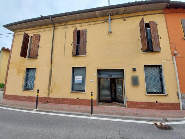 Negozi in vendita