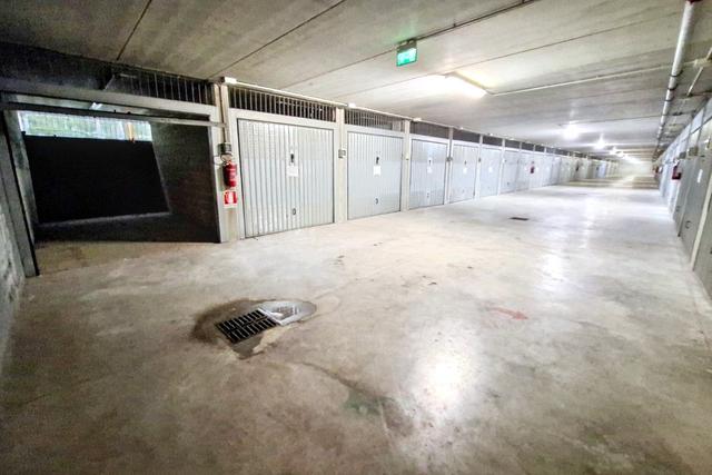 Garage in vendita