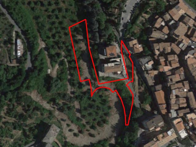 #18615 Terreno edificabile di 2.465 mq in vendita - foto 1