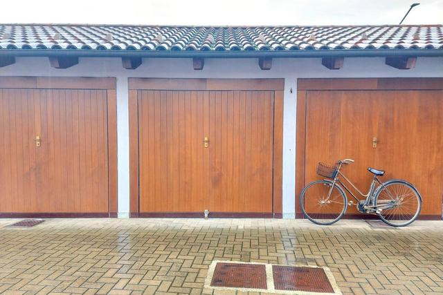 Garage in vendita