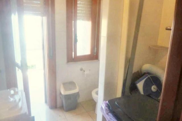 #25220 Ufficio con balconi in edificio condominiale in vendita - foto 9
