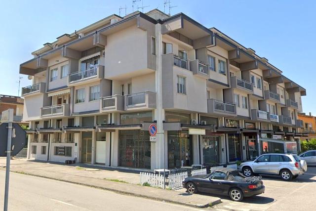 #25220 Ufficio con balconi in edificio condominiale in vendita - foto 4