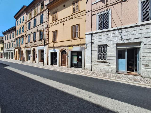 #2536208 Locale commerciale al piano terra in vendita - foto 2