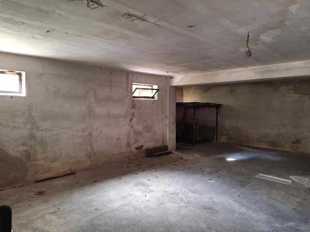 Garage in vendita