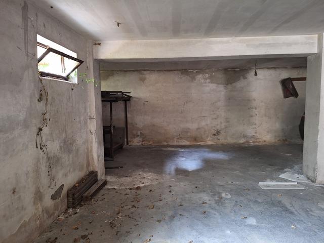 Garage in vendita