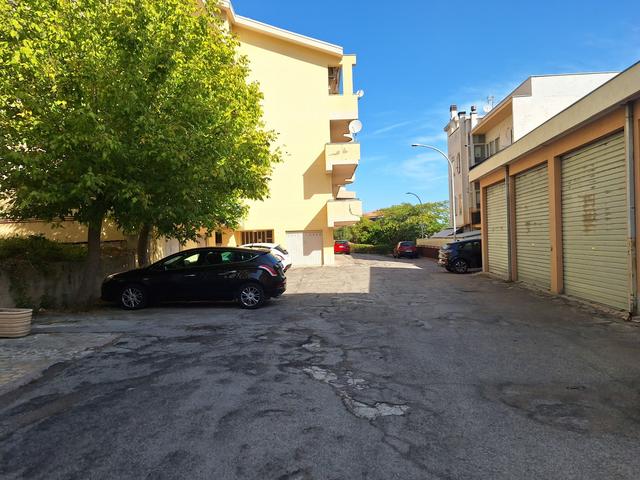 Garage in vendita