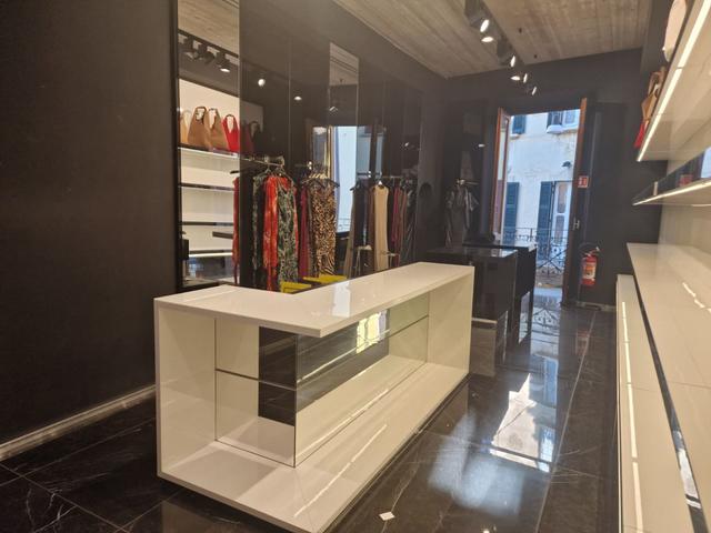 #2537409 Negozio a Varese in Corso Matteotti in vendita - foto 3