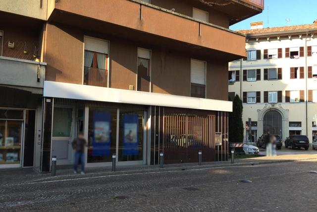 #19659 Locale libero nel centro del paese ex istituto di credito in vendita - foto 1