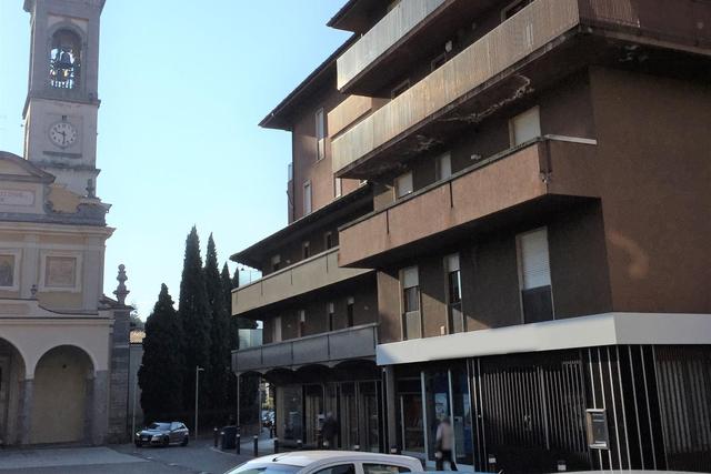 #19659 Locale libero nel centro del paese ex istituto di credito in vendita - foto 2