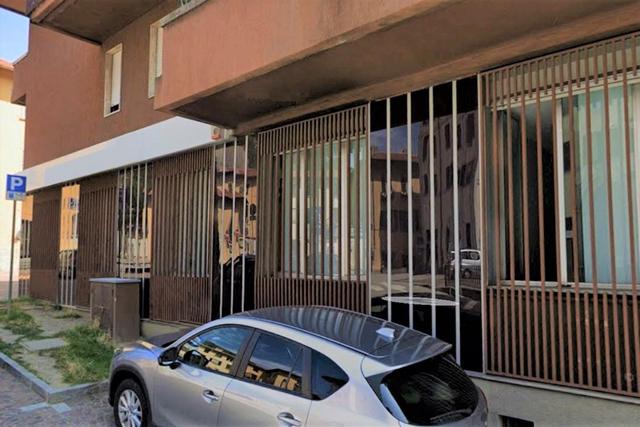 #19659 Locale libero nel centro del paese ex istituto di credito in vendita - foto 4
