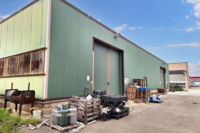#23747 Capannone industriale con appartamento custode in vendita - foto 16