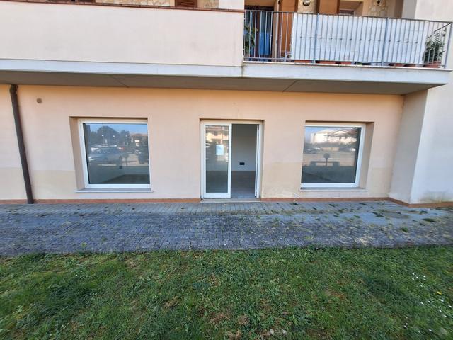 #2638796 Locale commerciale al piano terra in vendita - foto 1