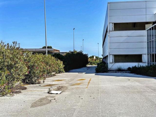 #2536281 Capannone industriale da riqualificare in vendita - foto 3