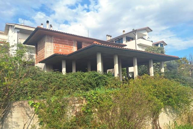 Rustici e casali in vendita