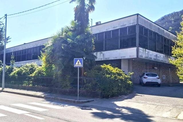 #2515000 Complesso artigianale commerciale e corte in vendita - foto 3