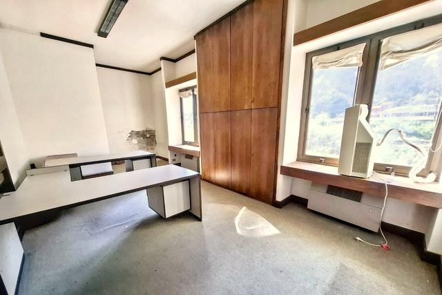 #2515000 Complesso artigianale commerciale e corte in vendita - foto 12