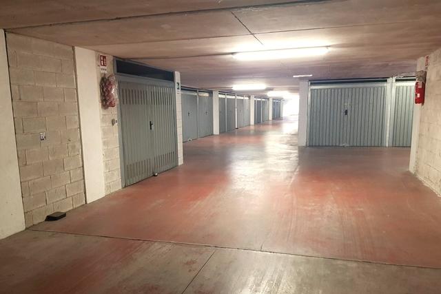 Garage in vendita
