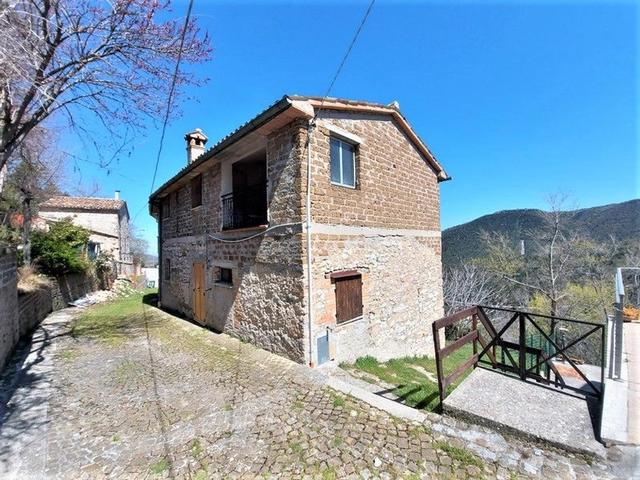 Rustici e casali in vendita