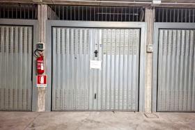 Garage in vendita