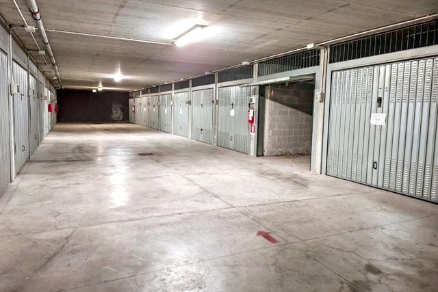 Garage in vendita