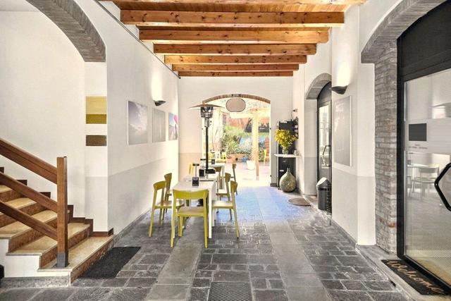 #25832 Negozio con cortile privato in centro storico in vendita - foto 4