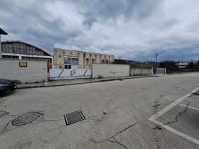 Capannoni artigianali in vendita