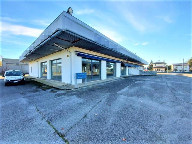 #14716 Porzione di capannone adibito ad autosalone ed officina in vendita - foto 15