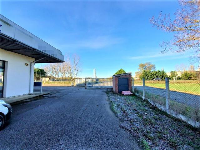#14716 Porzione di capannone adibito ad autosalone ed officina in vendita - foto 13