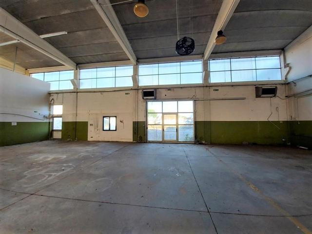 #14716 Porzione di capannone adibito ad autosalone ed officina in vendita - foto 12