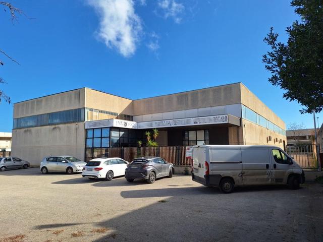 Stabilimenti produttivi in vendita