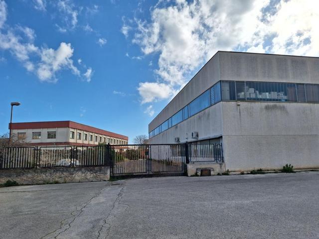 Stabilimenti produttivi in vendita